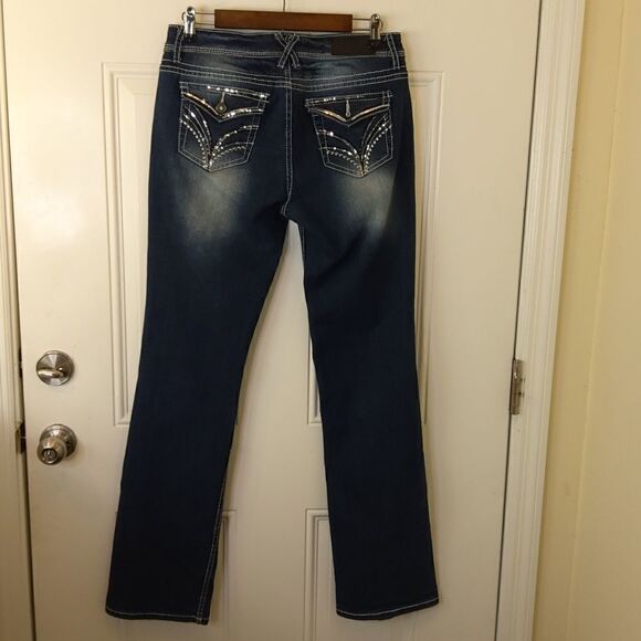 Twenty-one black five pocket distressed curvy slim bootcut jeans - Picture 15 of 16